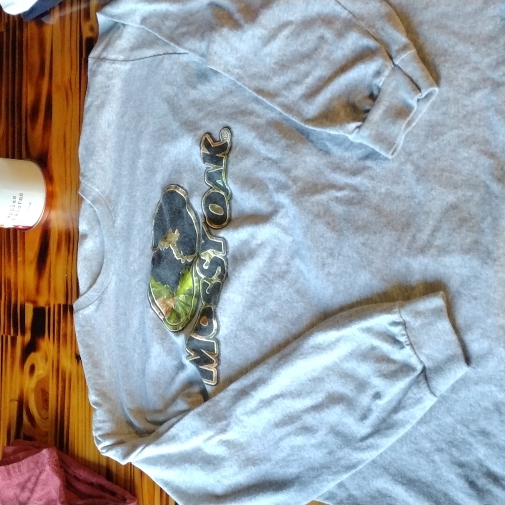 Long sleeve tee